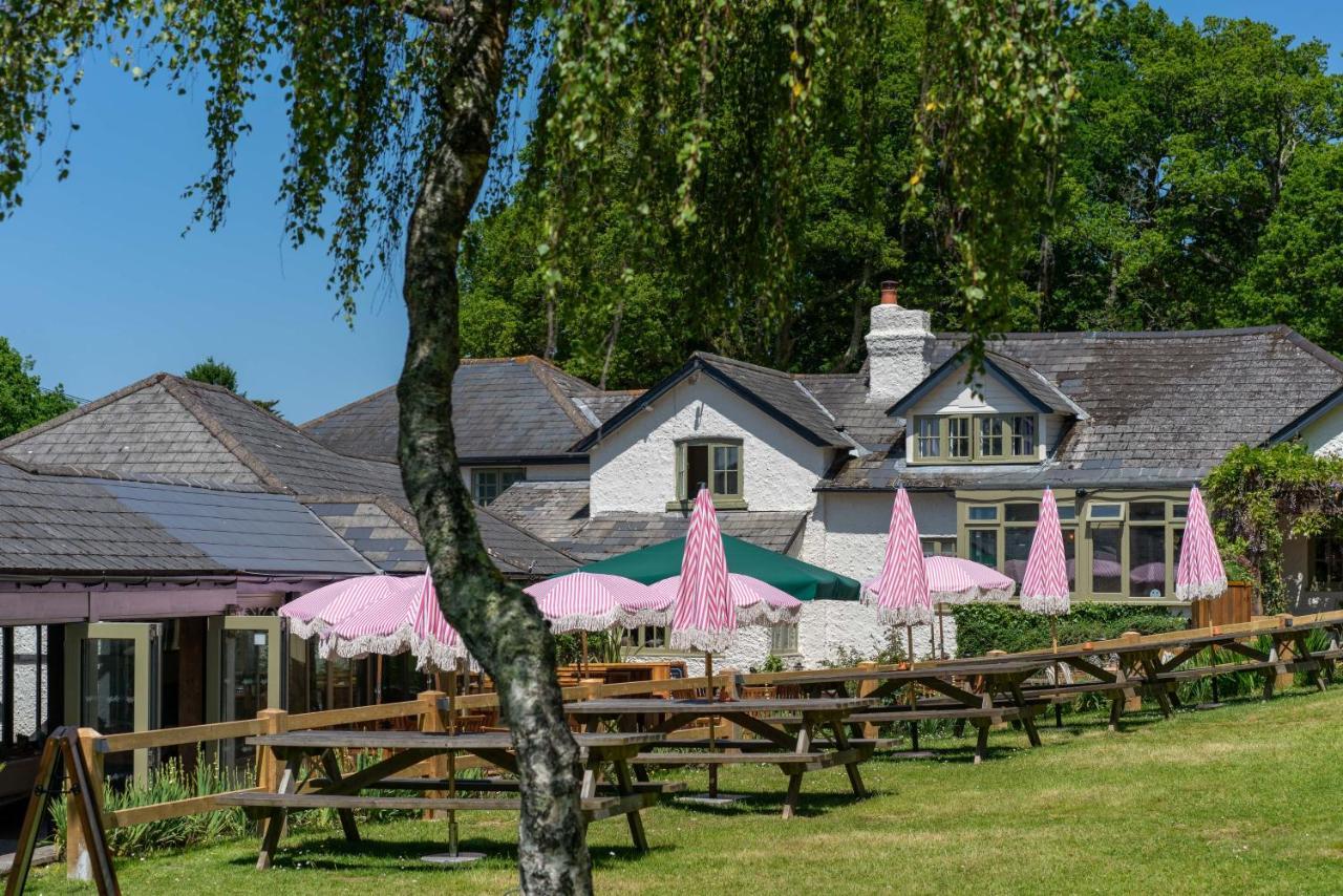 High Corner Inn Godshill  Exteriör bild