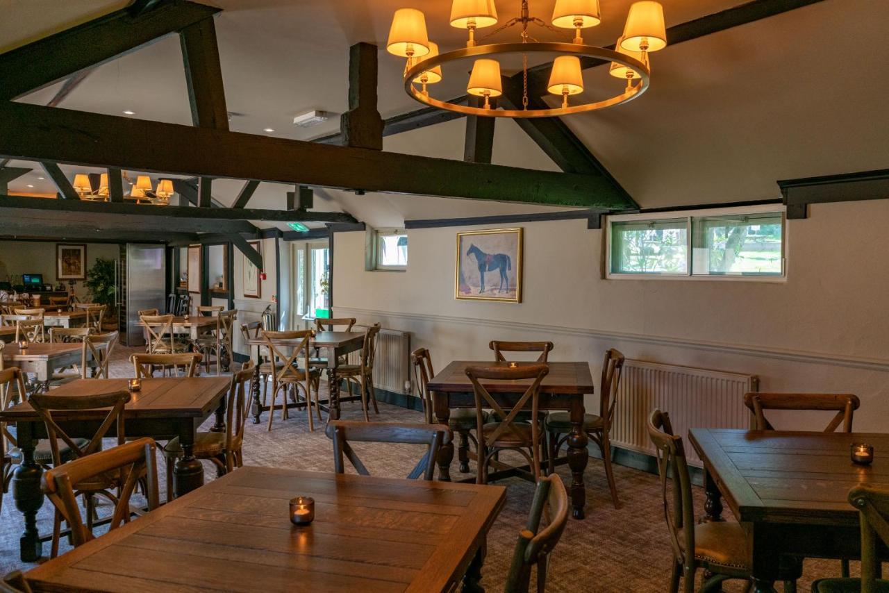 High Corner Inn Godshill  Exteriör bild